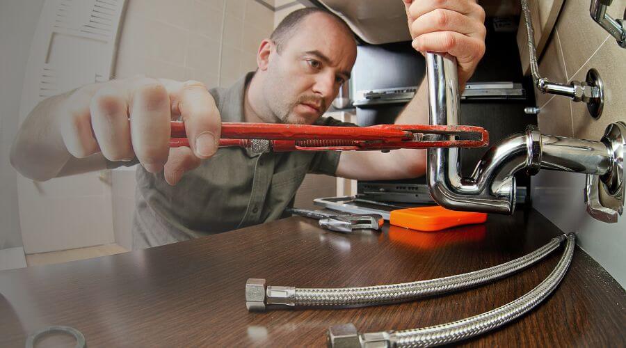Expert burst pipe repair services in Clarksville, TX
